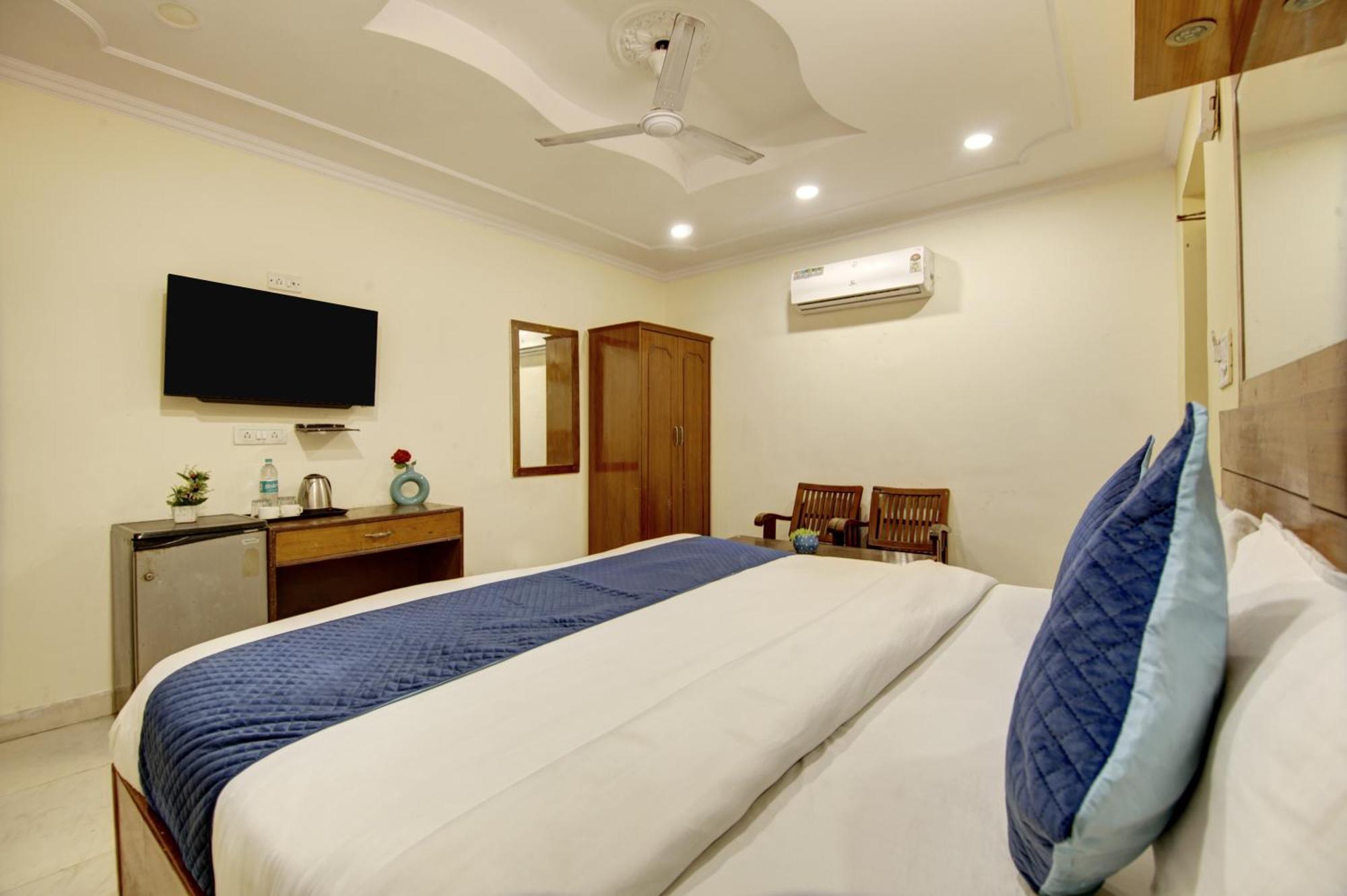 Hotel The Eden Park Noida Eksteriør billede